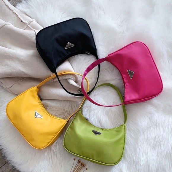 Y2K Staple Handbag - Picture 4 of 4